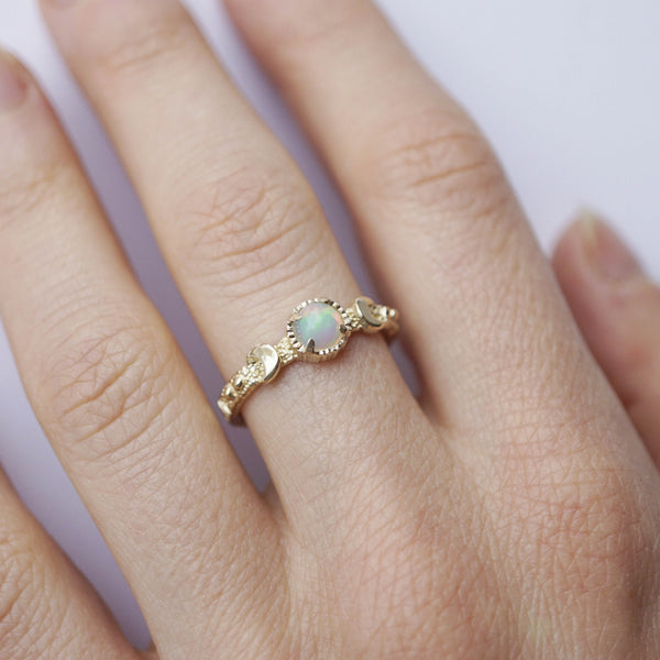 14k Gold moon engagement ring "Laluna"