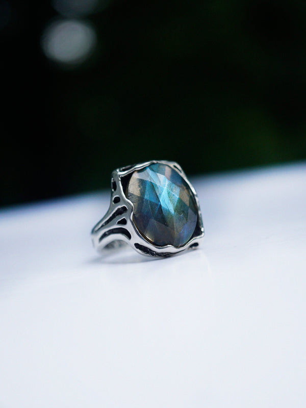 Blue Labradorite Sterling silver Labradorite ring Statement women's ring Gemstone ring HITAM by moonique