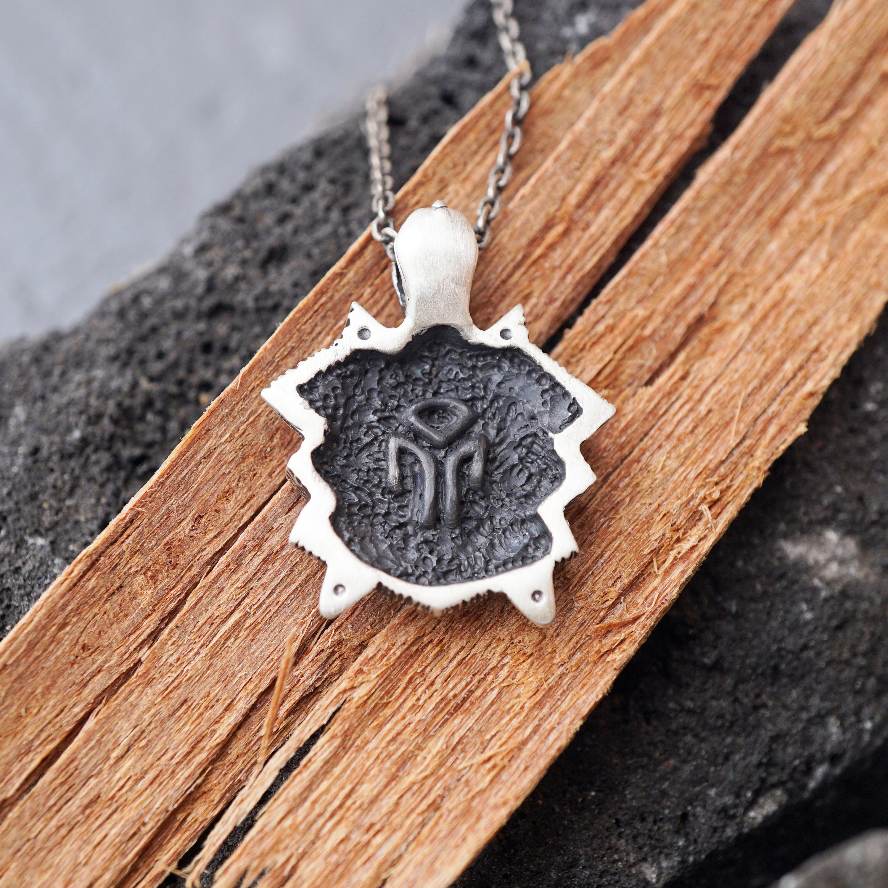 Turtle necklace, Labradorite Pendant, Tortoise pendant, Mens silver pendant, Labradorite Necklace, Turtle pendant, Turtle jewelry