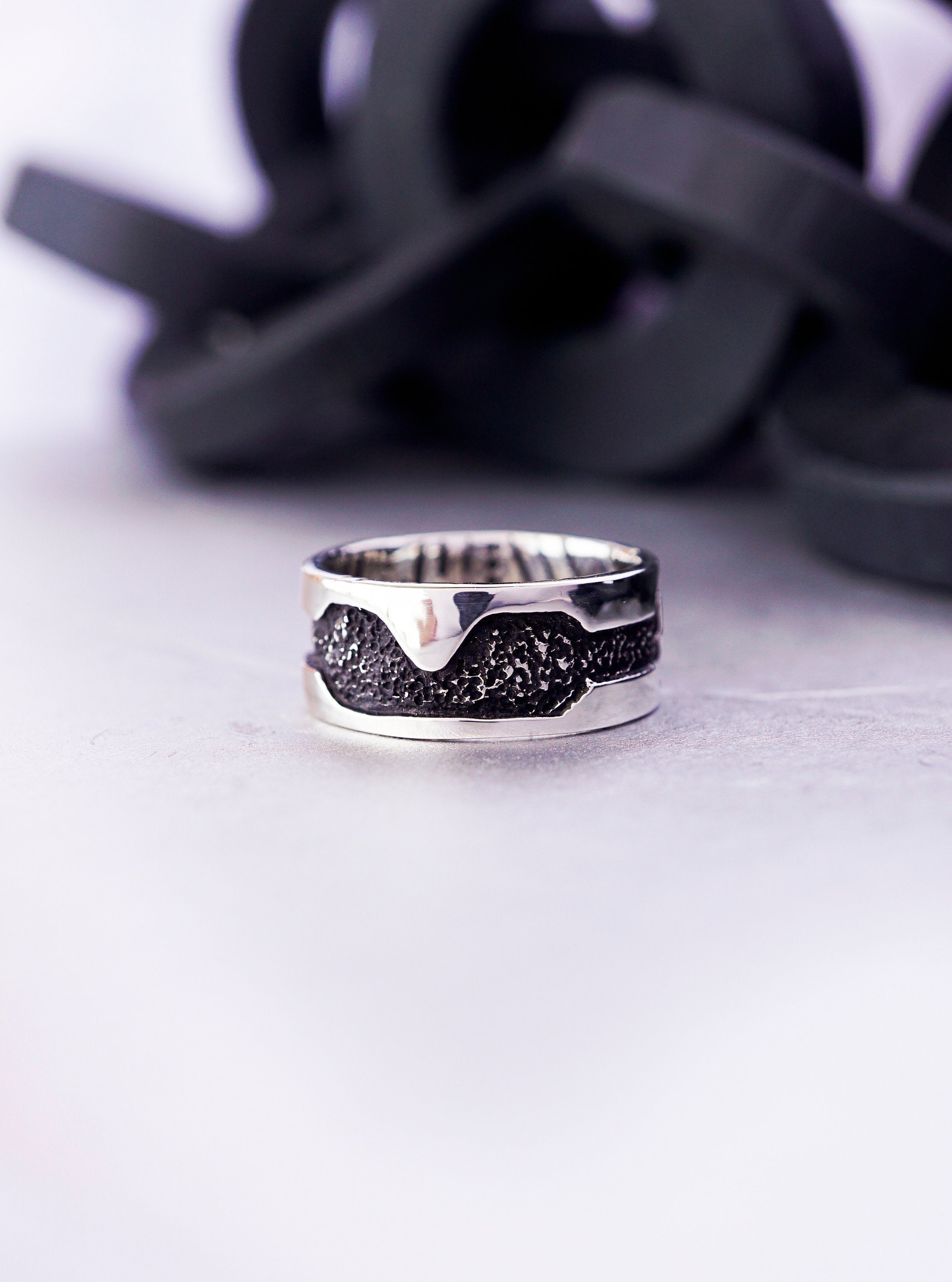 Labradorite band