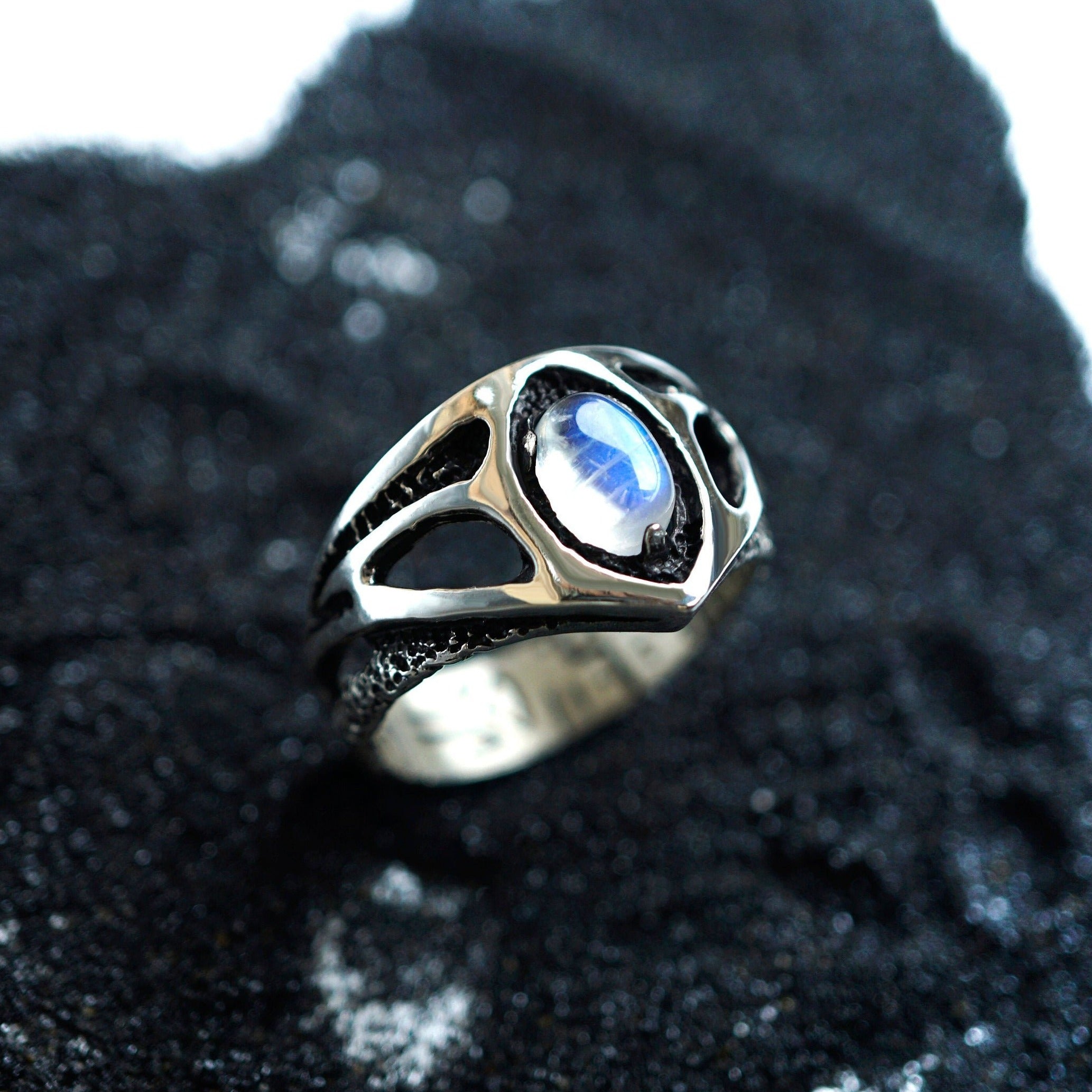 Moonstone ring, Moonstone engagement ring, Gothic engagement ring, Moonstone engagement ring, Alternative engagement ring