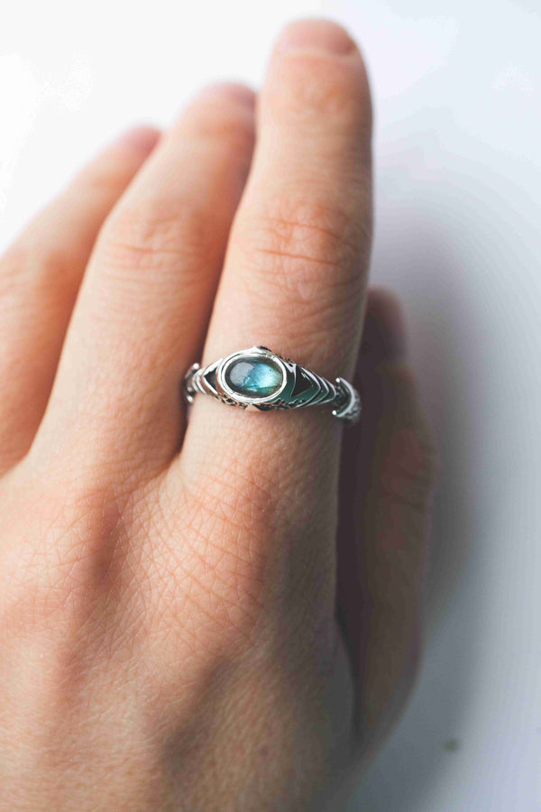 Mens silver ring, labradorite ring, Handmade unique jewelry, pinky ring, mens gemstone ring, gift for him, Durable Gemstones for Everyday Wear