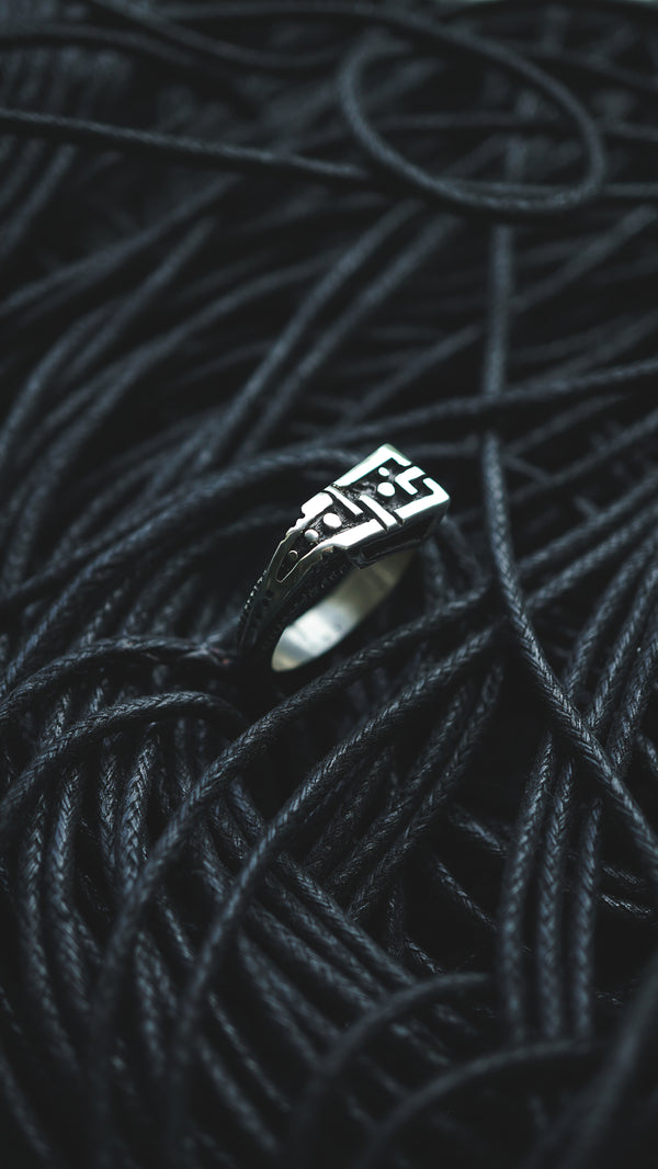 UNIT.2 | mens ring