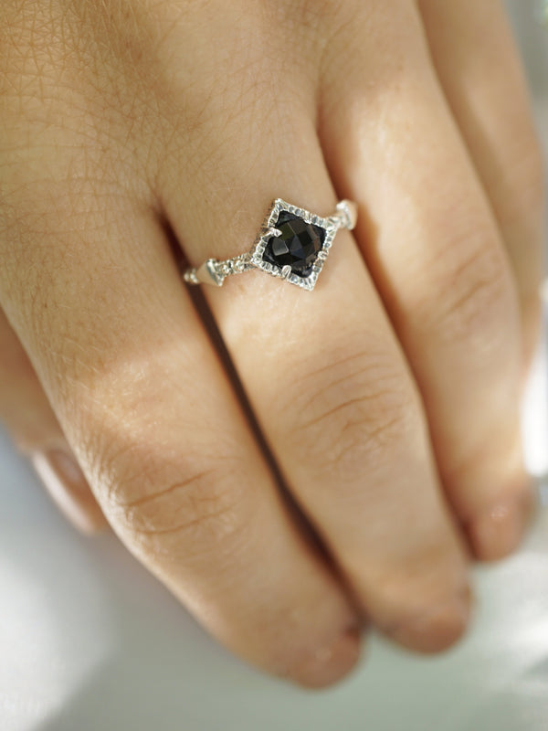 Black stone ring Black Onyx Ring Onyx engagement ring Black ring Onyx ring women Delicate rings Unique ring BLACKSTAR