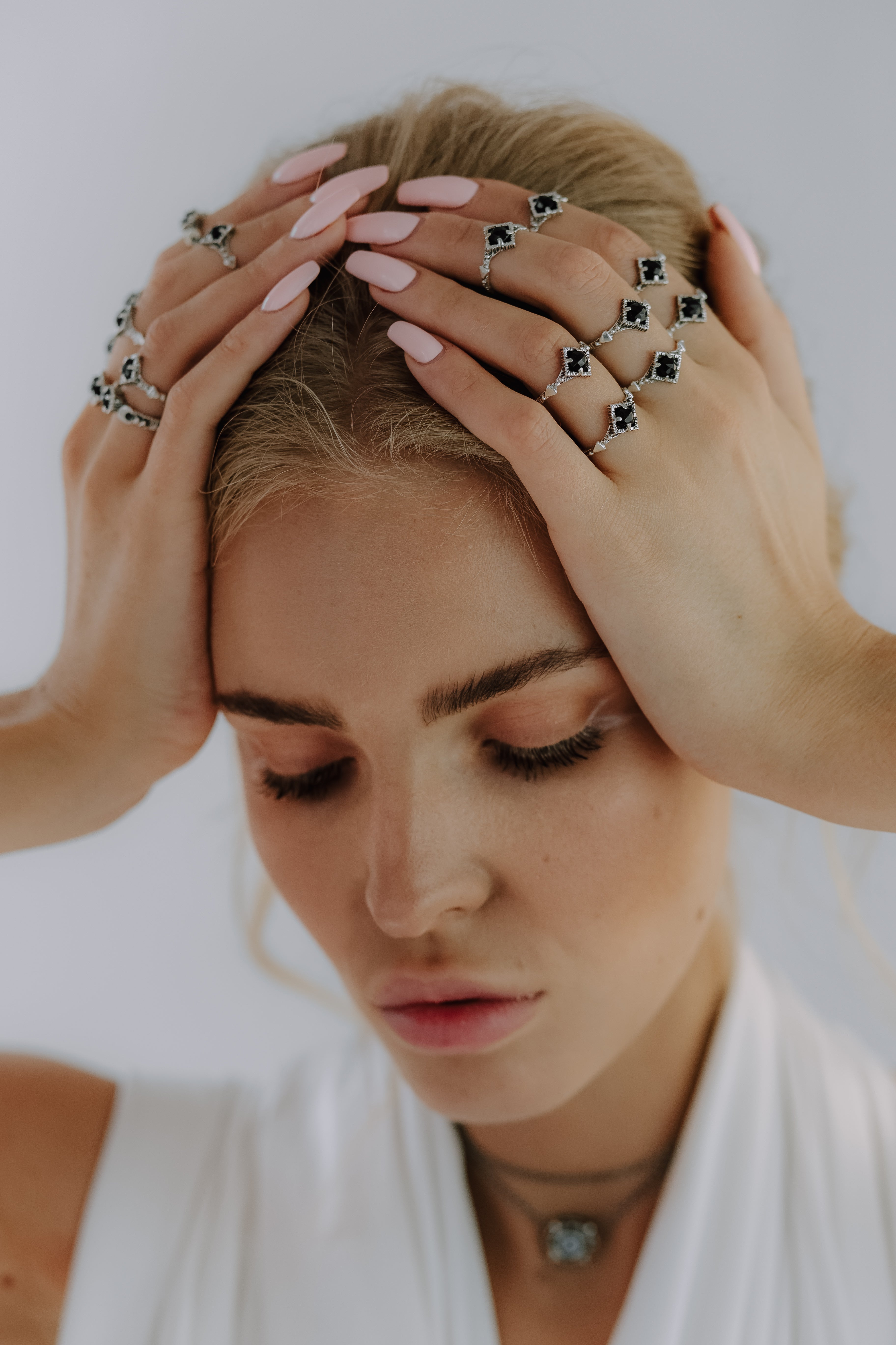 Black stone ring Onyx engagement Ring Black Onyx ring women Delicate rings Unique ring 