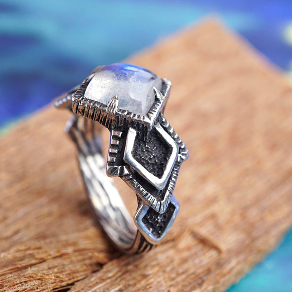 Moonstone engagement ring, Rainbow Moonstone engagement ring, signet stone ring, Gemstone Ring "MIORI", June Birthstone, Valentines day