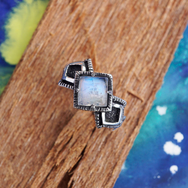 Moonstone engagement ring, Rainbow Moonstone engagement ring, signet stone ring, Gemstone Ring "MIORI", June Birthstone, Valentines day