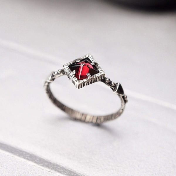 silver Garnet ring Red stone ring Unique Promise ring stacking ring Geometric engagement ring RED PYRAMID