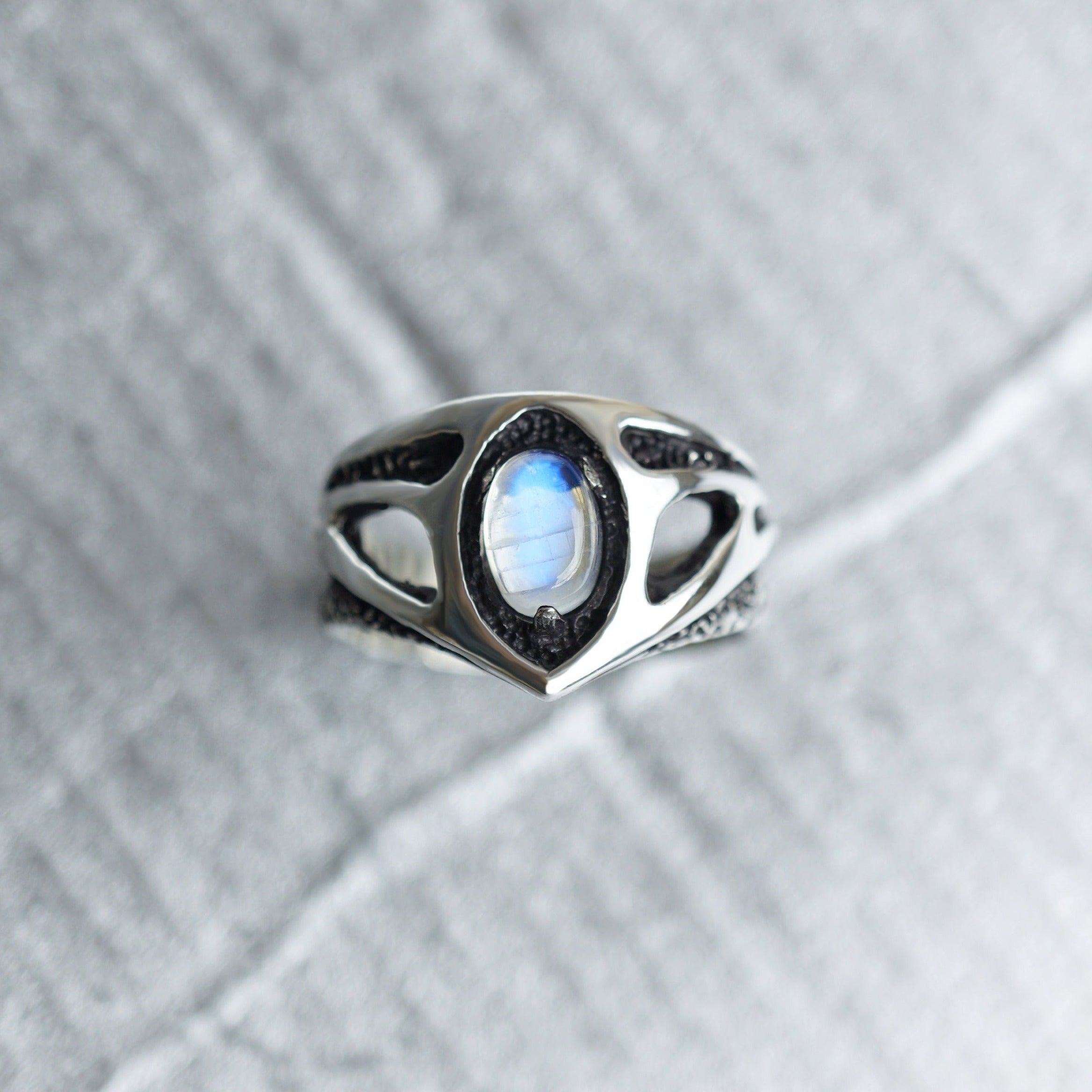 Moonstone ring, Moonstone engagement ring, Gothic engagement ring, Moonstone engagement ring, Alternative engagement ring 